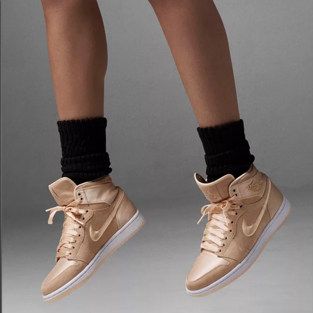 Air Jordan Ice Peach Season of Her- Size 8